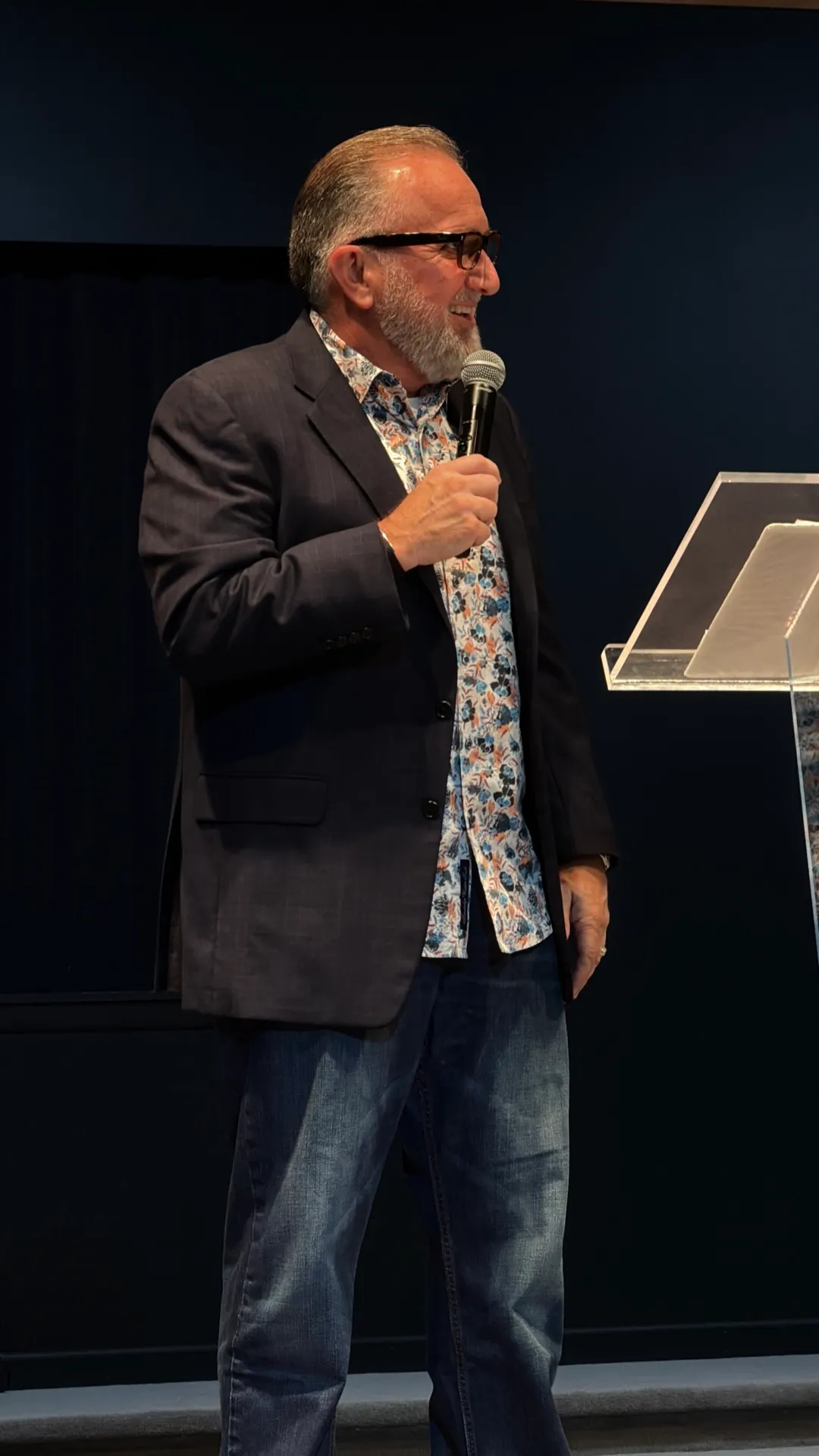 Dr. James Hightshoe preaching